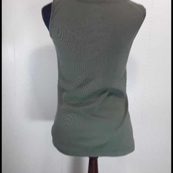 Eddie Bauer green tank top with gold embellishment medium - Picture 6 of 8